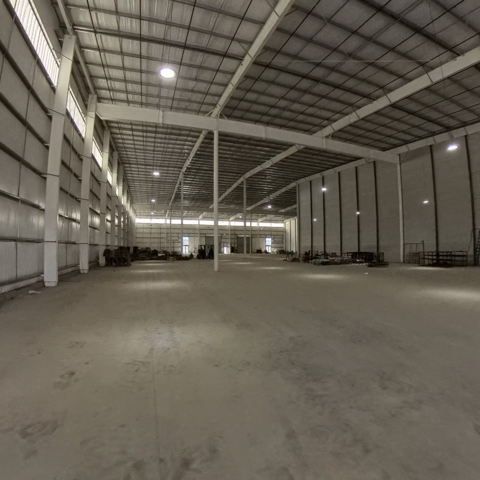 Galpon de 1008 m2 dentro de predio industrial con seguridad