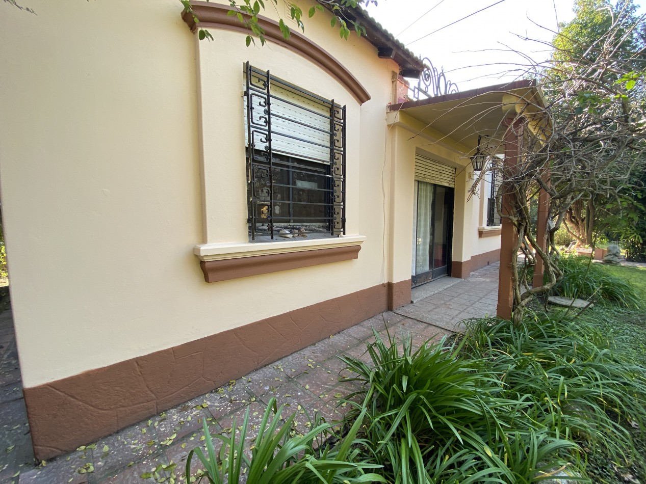 CASA 5 AMBIENTES C/ PISCINA PARRILLA Y QUINCHO PROXIMO A ACCESO PRINCIPAL R8 , LA LONJA ,PILAR BARRIO ABIERTO CON VIGILANCIA ROBLES DEL MONARCA - 