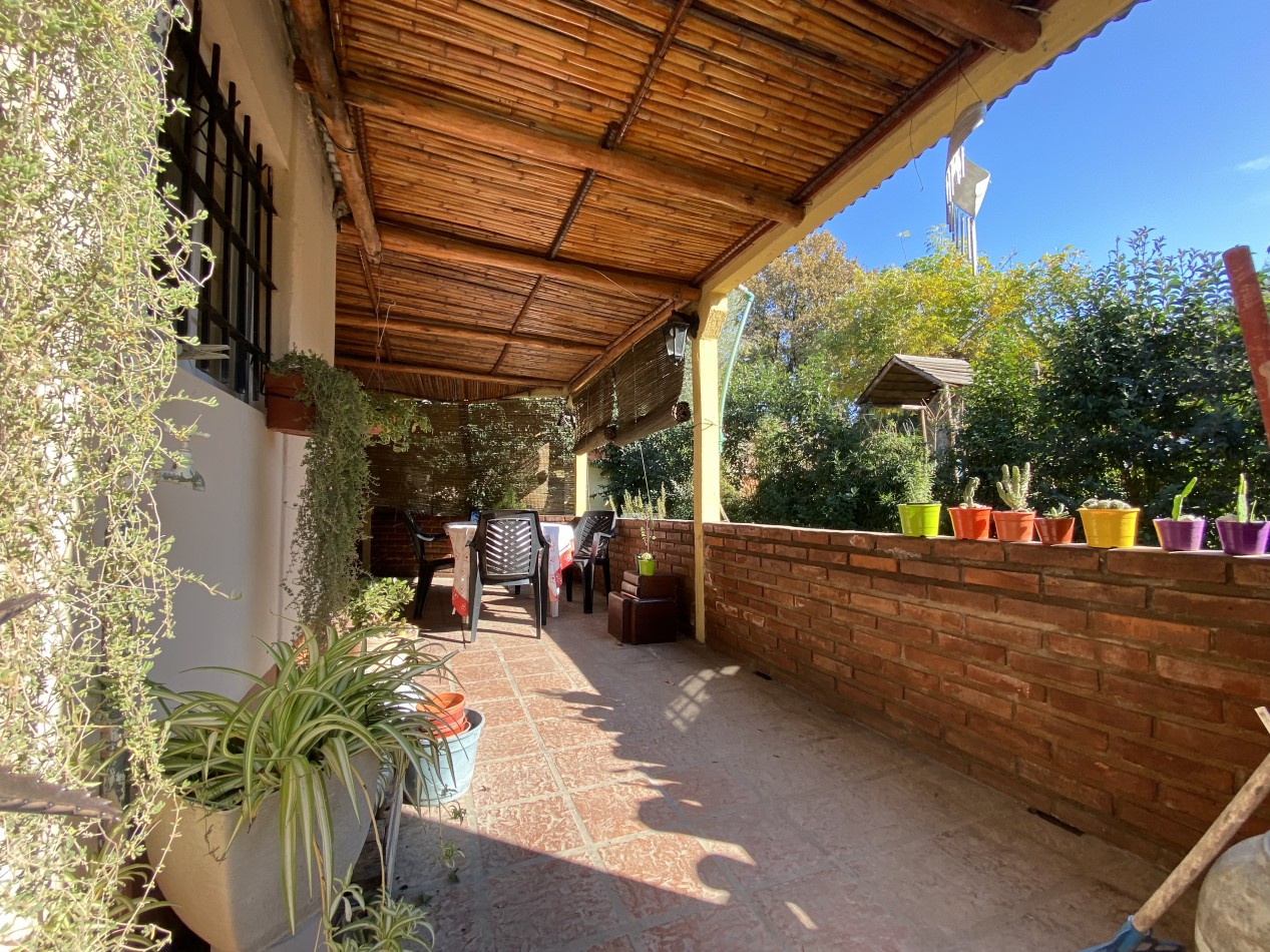 CASA 5 AMBIENTES C/ PISCINA PARRILLA Y QUINCHO PROXIMO A ACCESO PRINCIPAL R8 , LA LONJA ,PILAR BARRIO ABIERTO CON VIGILANCIA ROBLES DEL MONARCA - 