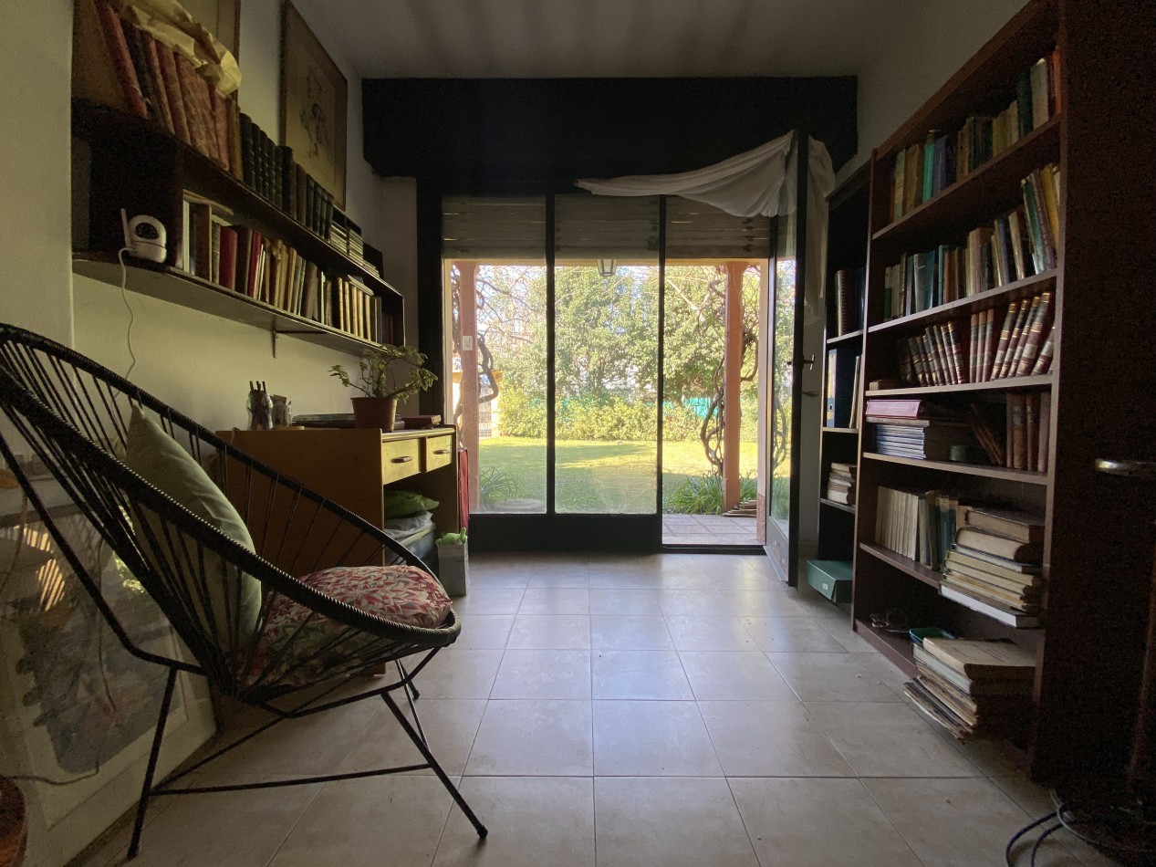 CASA 5 AMBIENTES C/ PISCINA PARRILLA Y QUINCHO PROXIMO A ACCESO PRINCIPAL R8 , LA LONJA ,PILAR BARRIO ABIERTO CON VIGILANCIA ROBLES DEL MONARCA - 