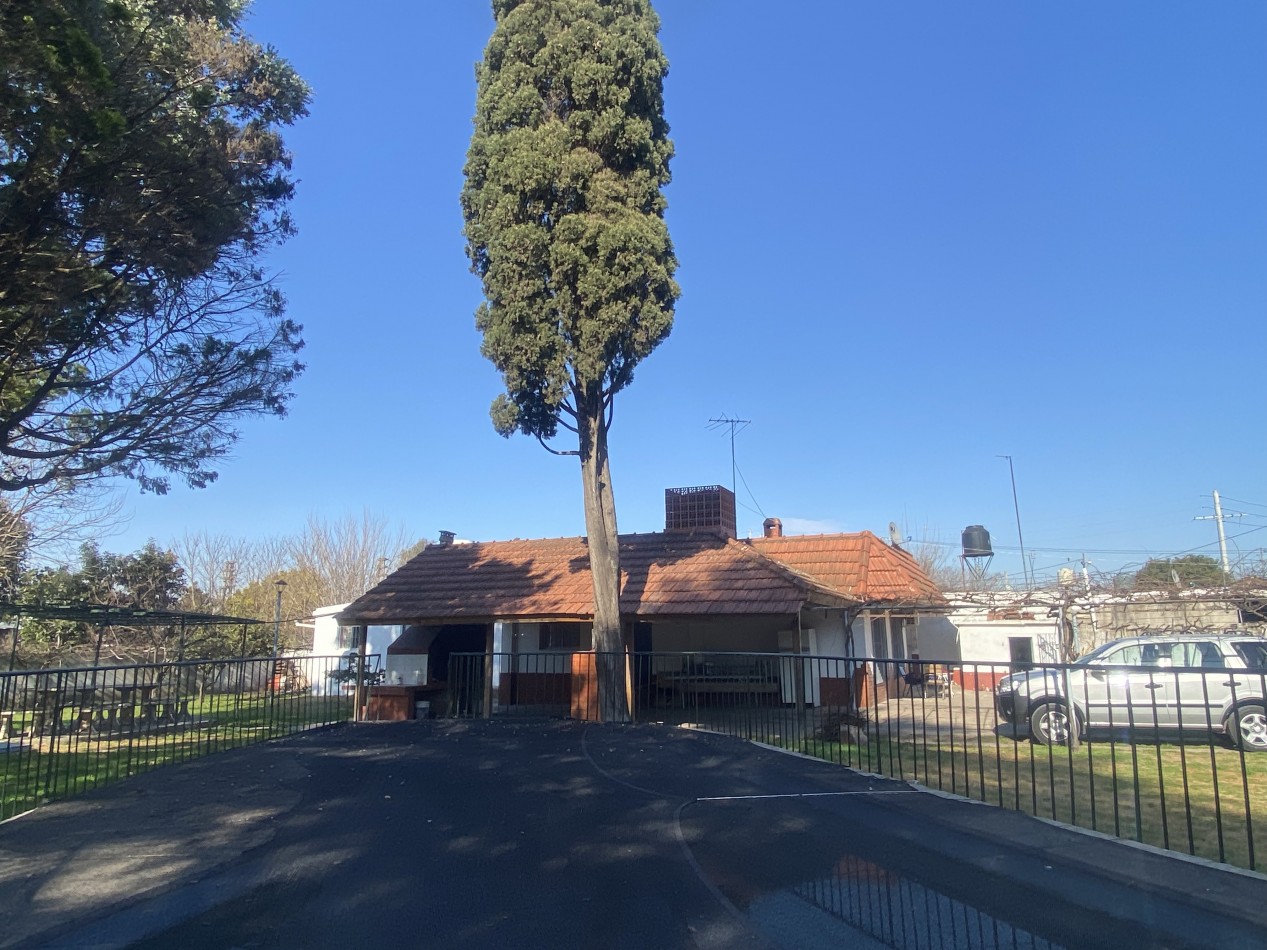 Casa Quinta 5 Ambientes con Piscina  sobre 3 Lotes - Oportunidad Permuta - Consulte Financiacion y opciones de venta  - Apto Credito - 