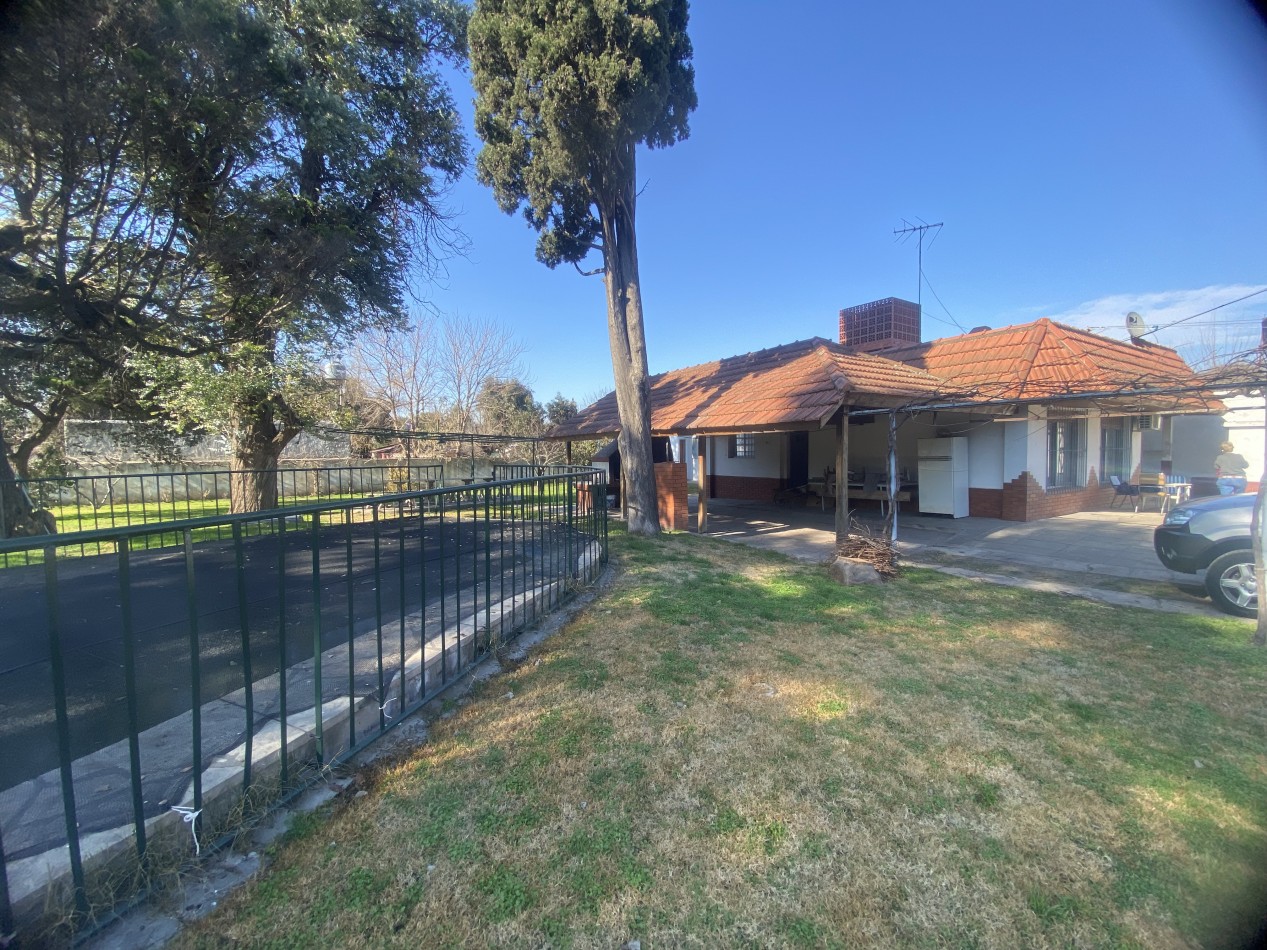 Casa Quinta 5 Ambientes con Piscina  sobre 3 Lotes - Oportunidad Permuta - Consulte Financiacion y opciones de venta  - Apto Credito - 