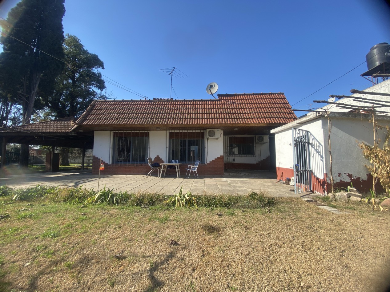 Casa Quinta 5 Ambientes con Piscina  sobre 3 Lotes - Oportunidad Permuta - Consulte Financiacion y opciones de venta  - Apto Credito - 