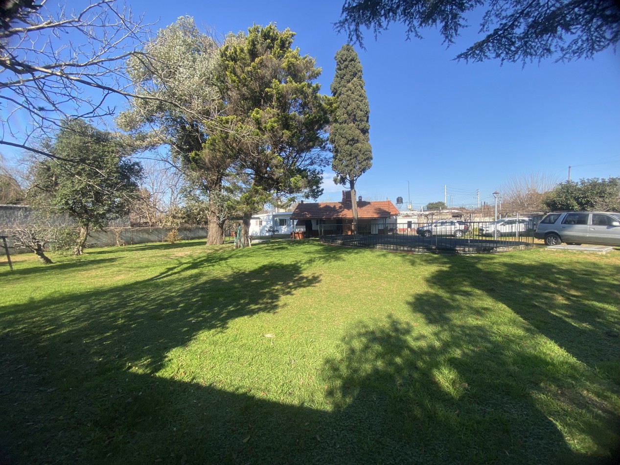 Casa Quinta 5 Ambientes con Piscina  sobre 3 Lotes - Oportunidad Permuta - Consulte Financiacion y opciones de venta  - Apto Credito - 