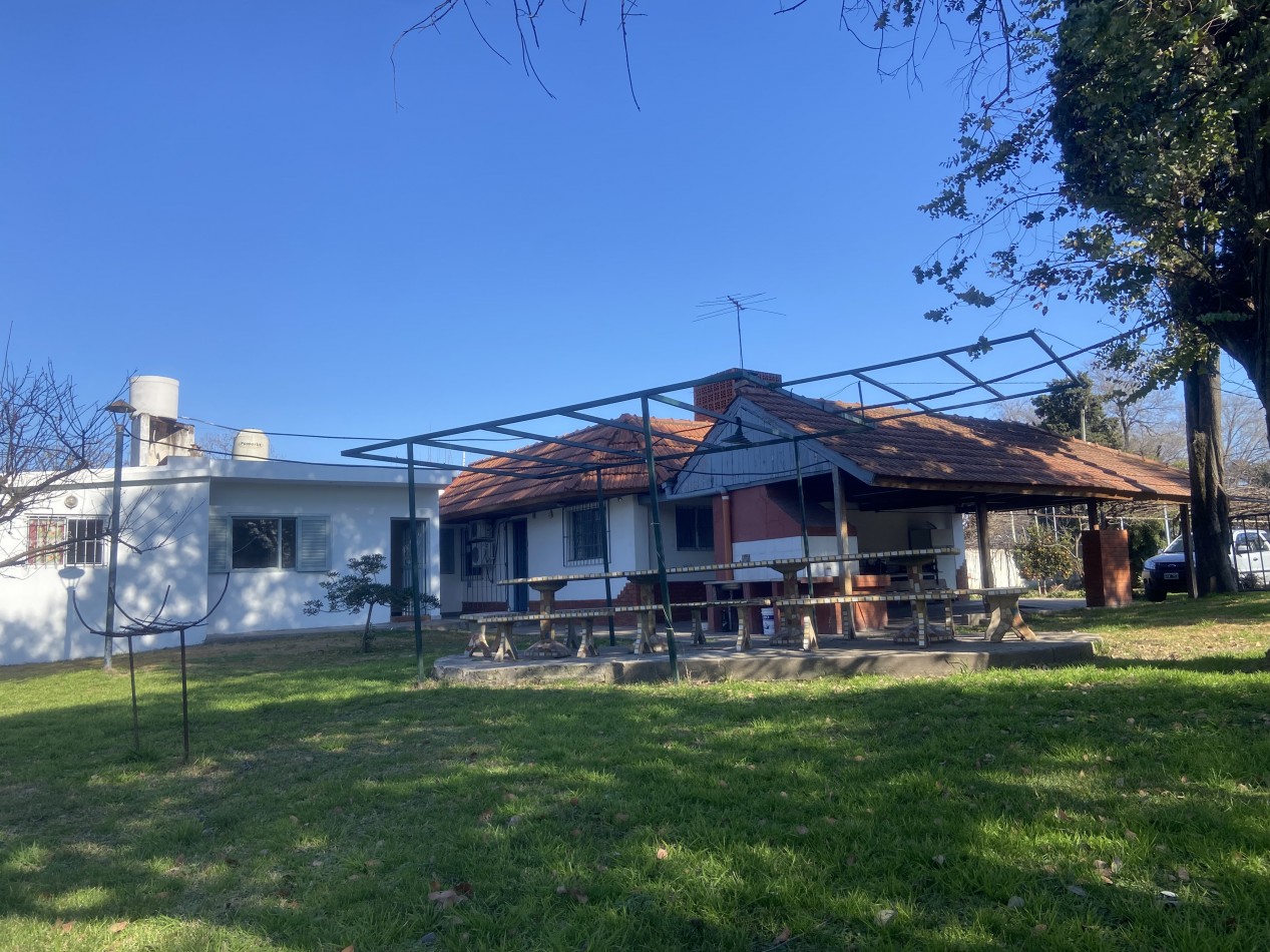 Casa Quinta 5 Ambientes con Piscina  sobre 3 Lotes - Oportunidad Permuta - Consulte Financiacion y opciones de venta  - Apto Credito - 