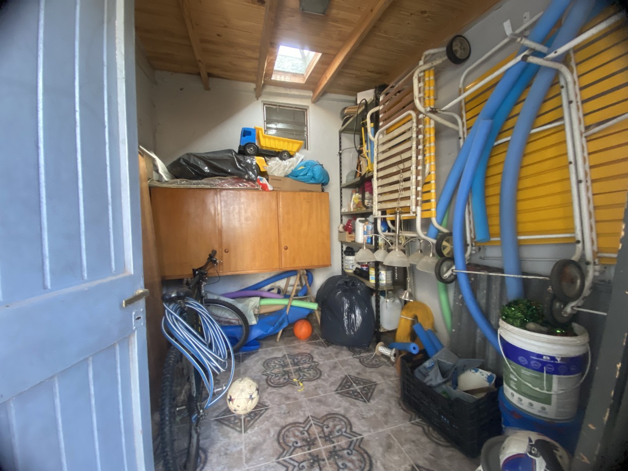 Casa Quinta 5 Ambientes con Piscina  sobre 3 Lotes - Oportunidad Permuta - Consulte Financiacion y opciones de venta  - Apto Credito - 