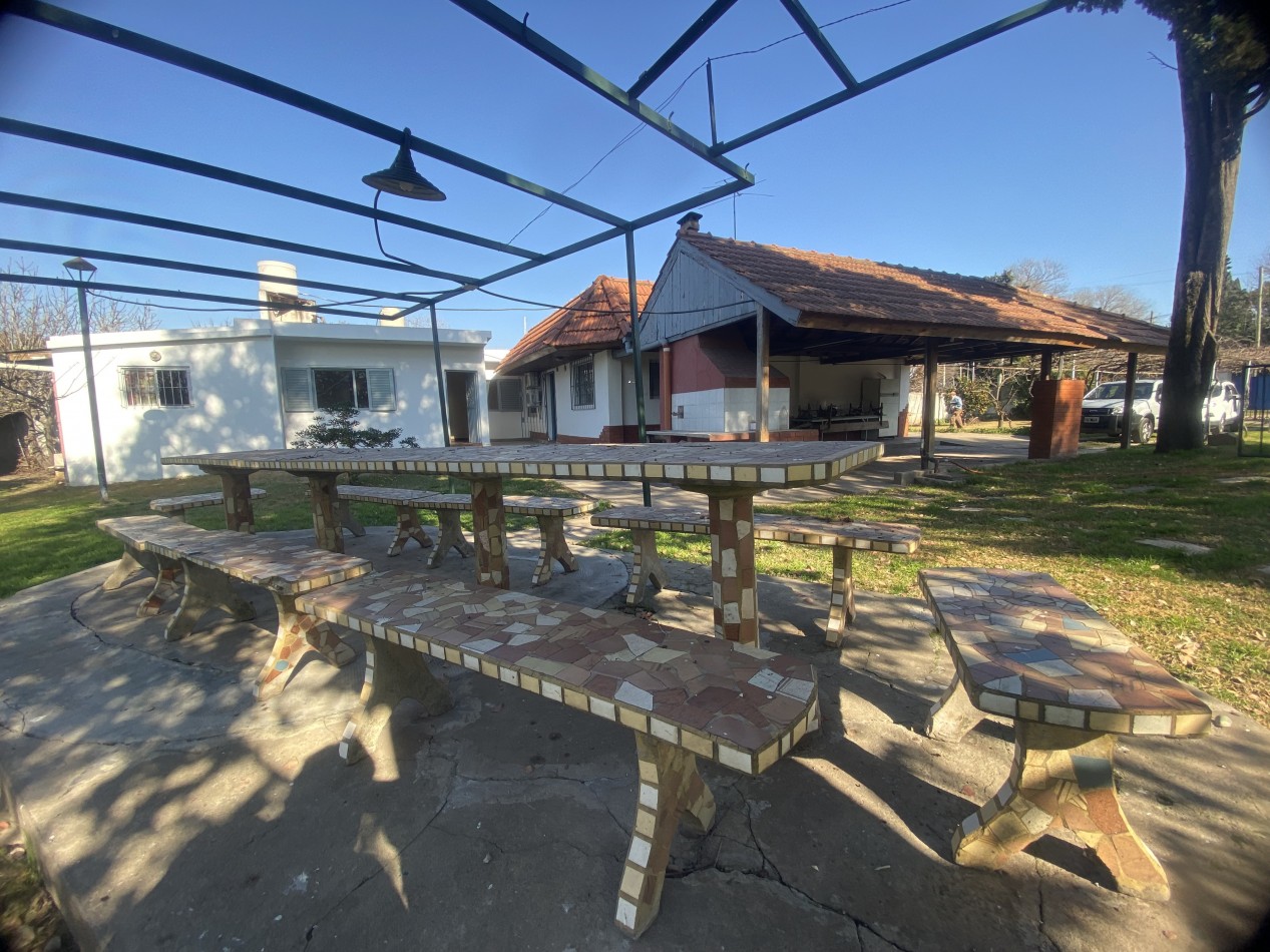 Casa Quinta 5 Ambientes con Piscina  sobre 3 Lotes - Oportunidad Permuta - Consulte Financiacion y opciones de venta  - Apto Credito - 