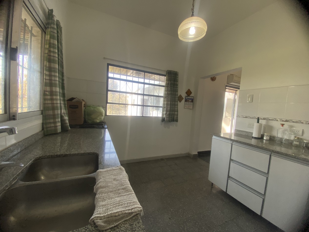 Casa Quinta 5 Ambientes con Piscina  sobre 3 Lotes - Oportunidad Permuta - Consulte Financiacion y opciones de venta  - Apto Credito - 