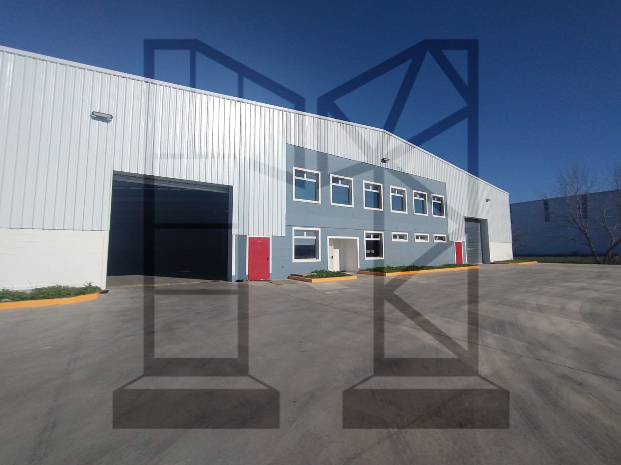 Galpon de 3000 m2 dentro de parque industrial en Moreno - Gran playa de Maniobras - Nuevo!!