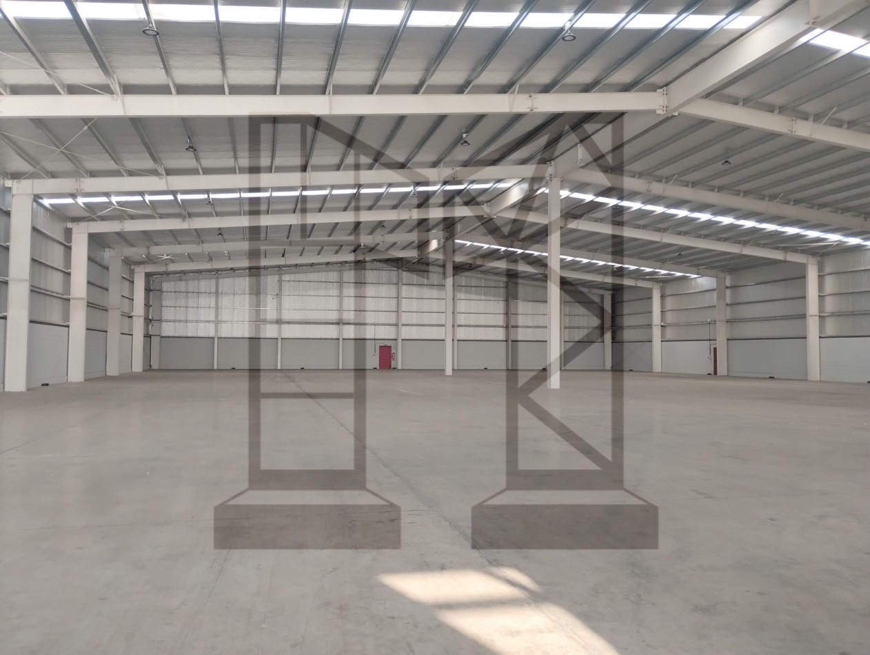 Galpon de 3000 m2 dentro de parque industrial en Moreno - Gran playa de Maniobras - Nuevo!!