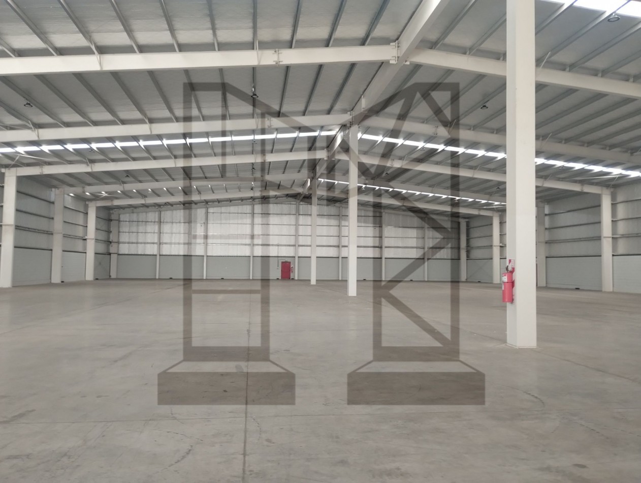 Galpon de 3000 m2 dentro de parque industrial en Moreno - Gran playa de Maniobras - Nuevo!!