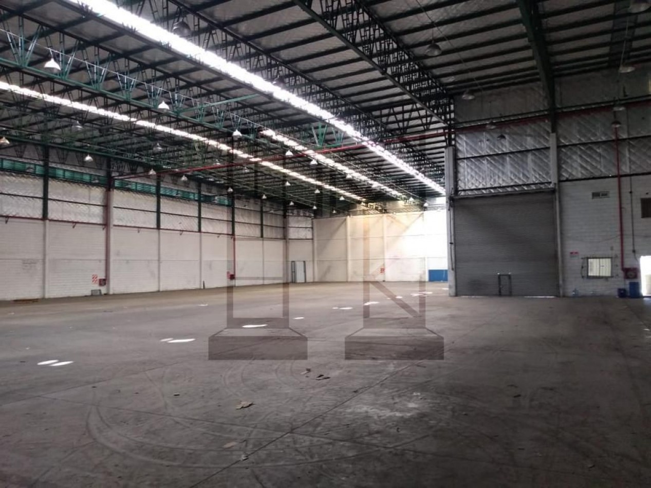 Galpon De 4200 M2 En Hurlingham, Ideal Logistica.