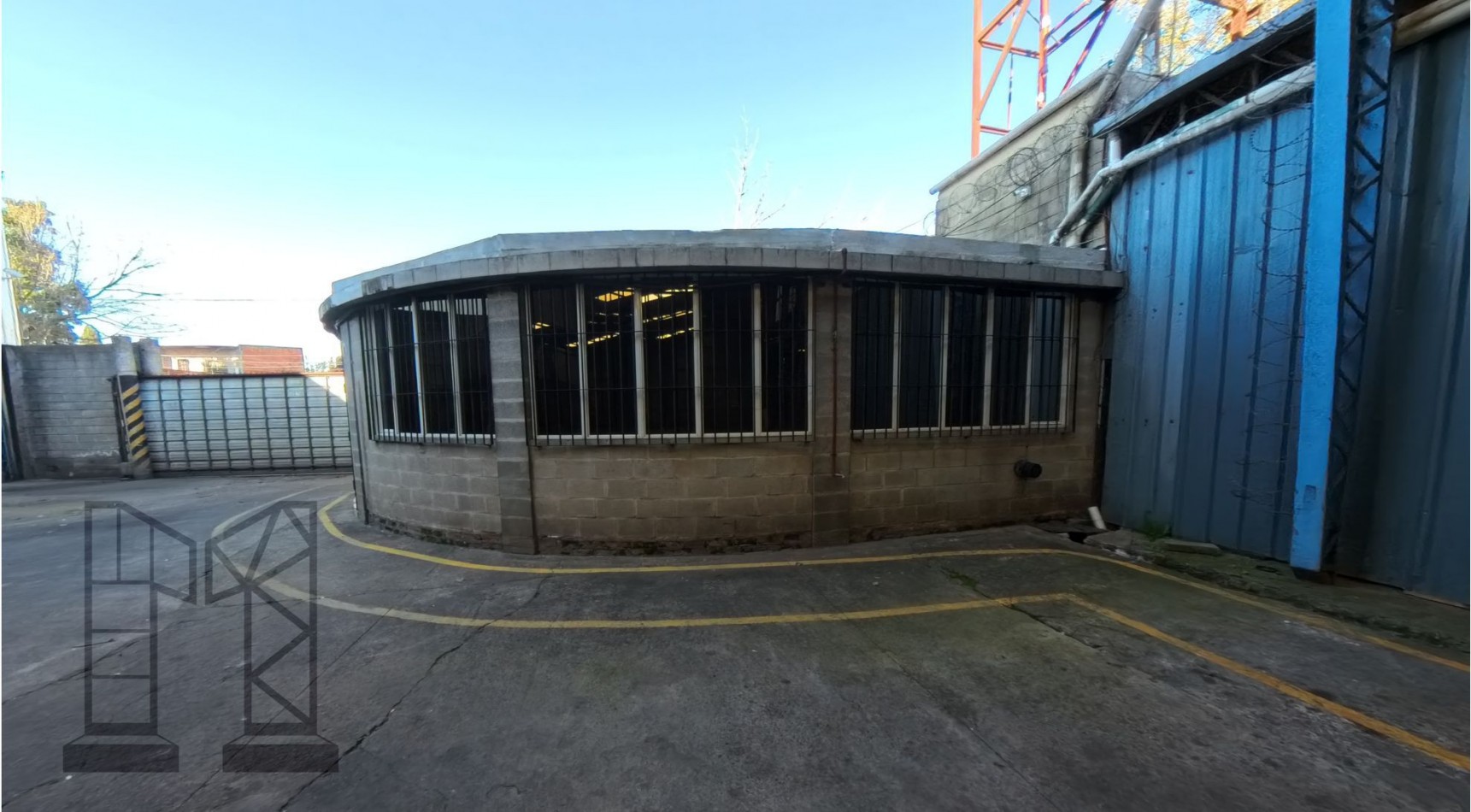 Galpon De 1000 M2 En Hurlingham Con Playa en una Planta.