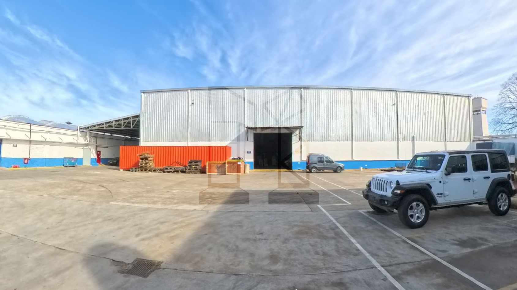 Galpon De 3850 M2 En Munro - Predio Cerrado Con Dos Naves