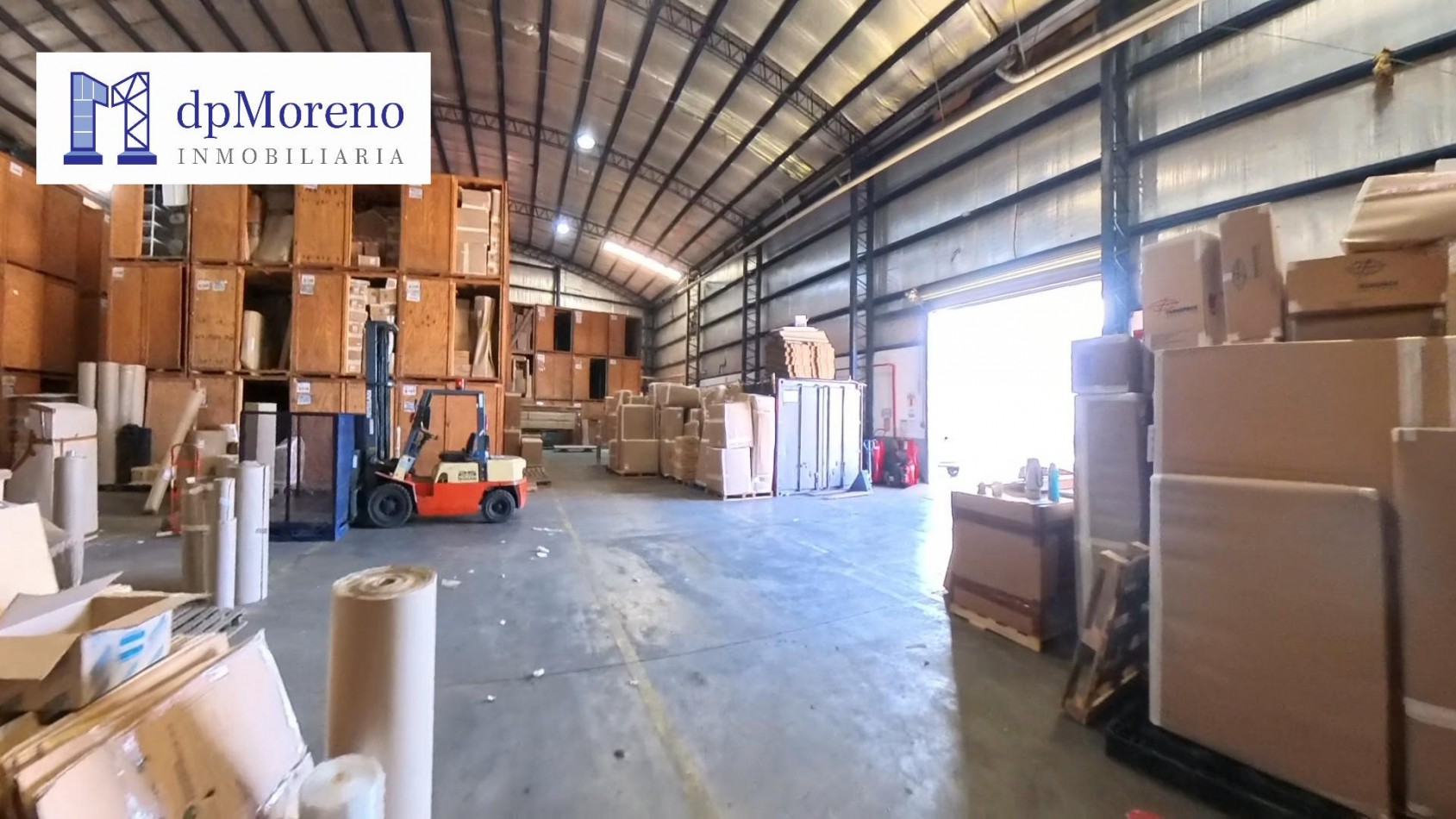 Galpon De 3850 M2 En Munro - Predio Cerrado Con Dos Naves
