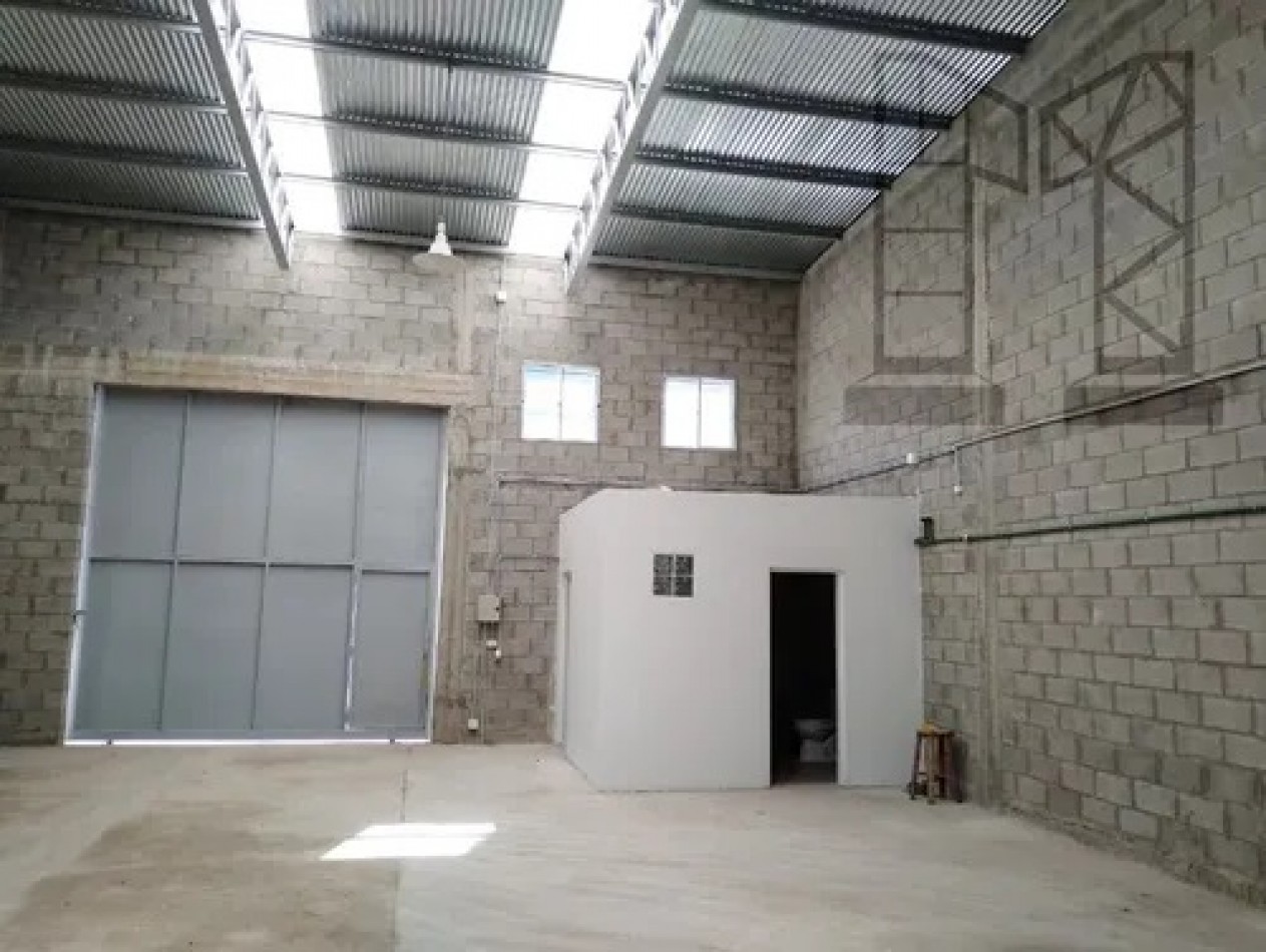 Galpon 160 M2 En Area De Promocion El Triangulo - Malvinas