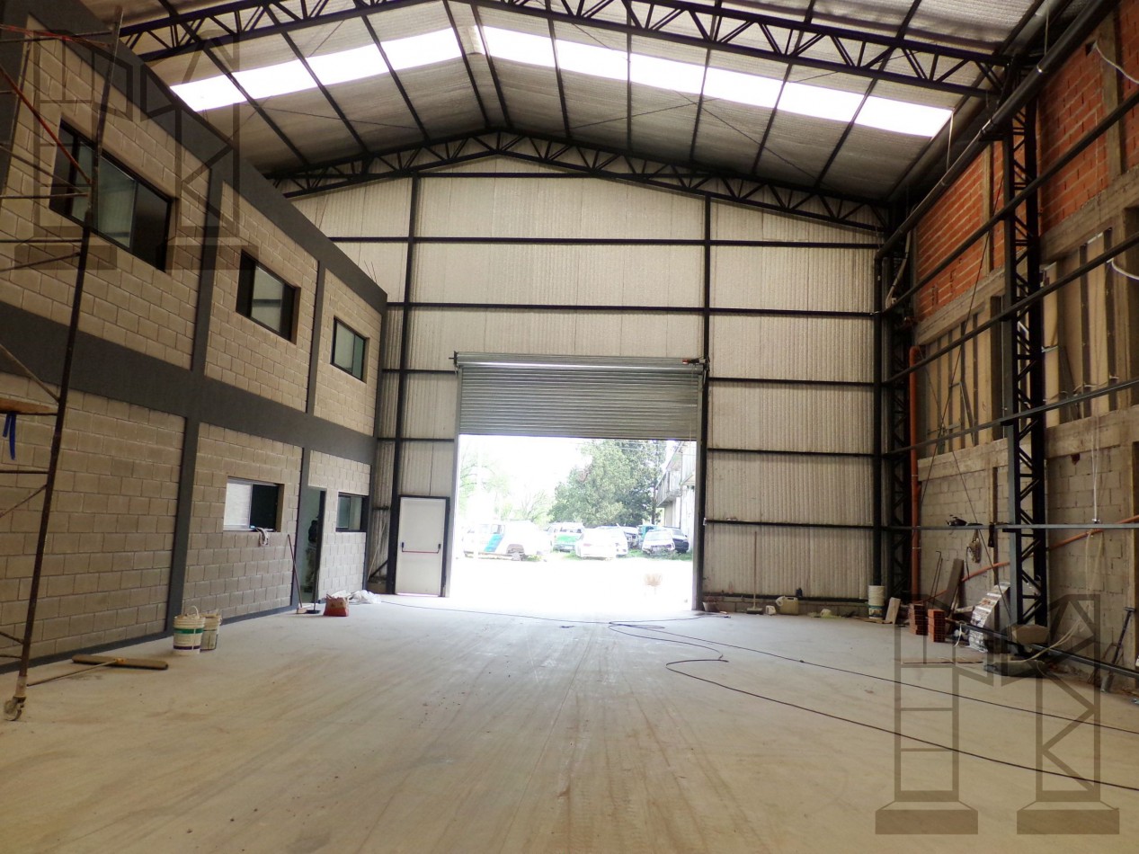 Galpon De 1300 m2 En Moreno - Parque industrial - Camino Del Buenayre Y Acc. Oeste