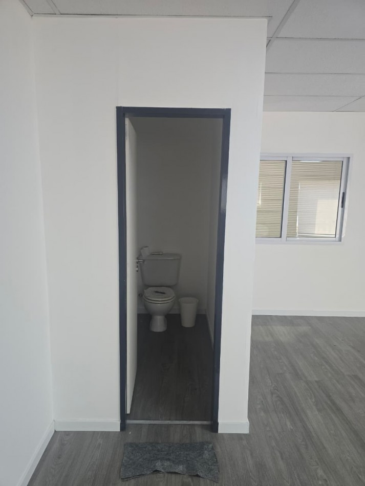 Galpon de 680 M2 dentro de Predio Industrial con seguridad - Tortuguitas