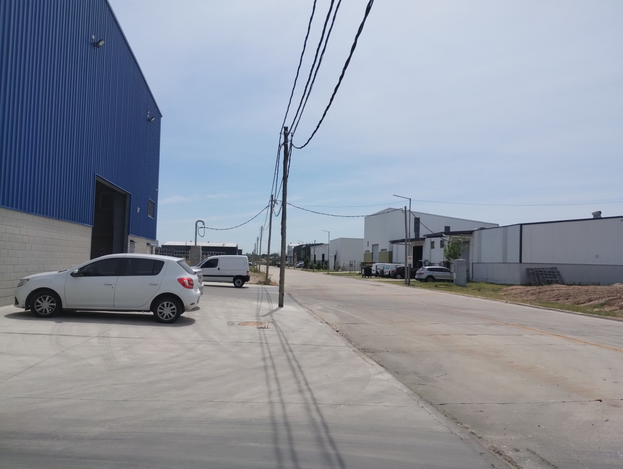 Galpon de 1300 m2 a en Ebapi - Parque Industrial - a estrenar