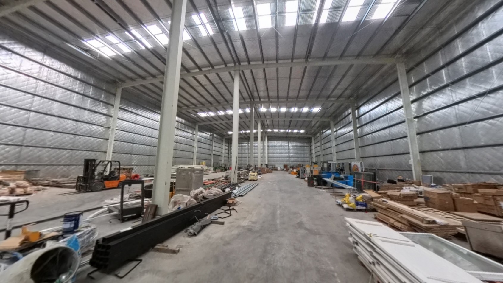 Galpon De 2200 M2 En Moreno Dentro De Parque Industrial Con Seguridad 24 Hs