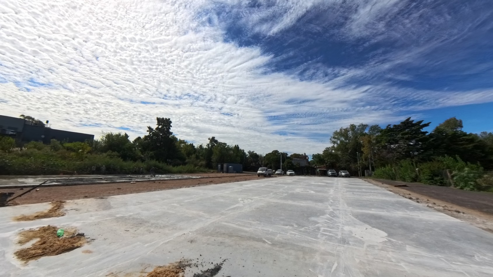 Galpon de 2000 sobre Terreno De 3200 M2 En Area De Promocion El Triangulo - Malvinas