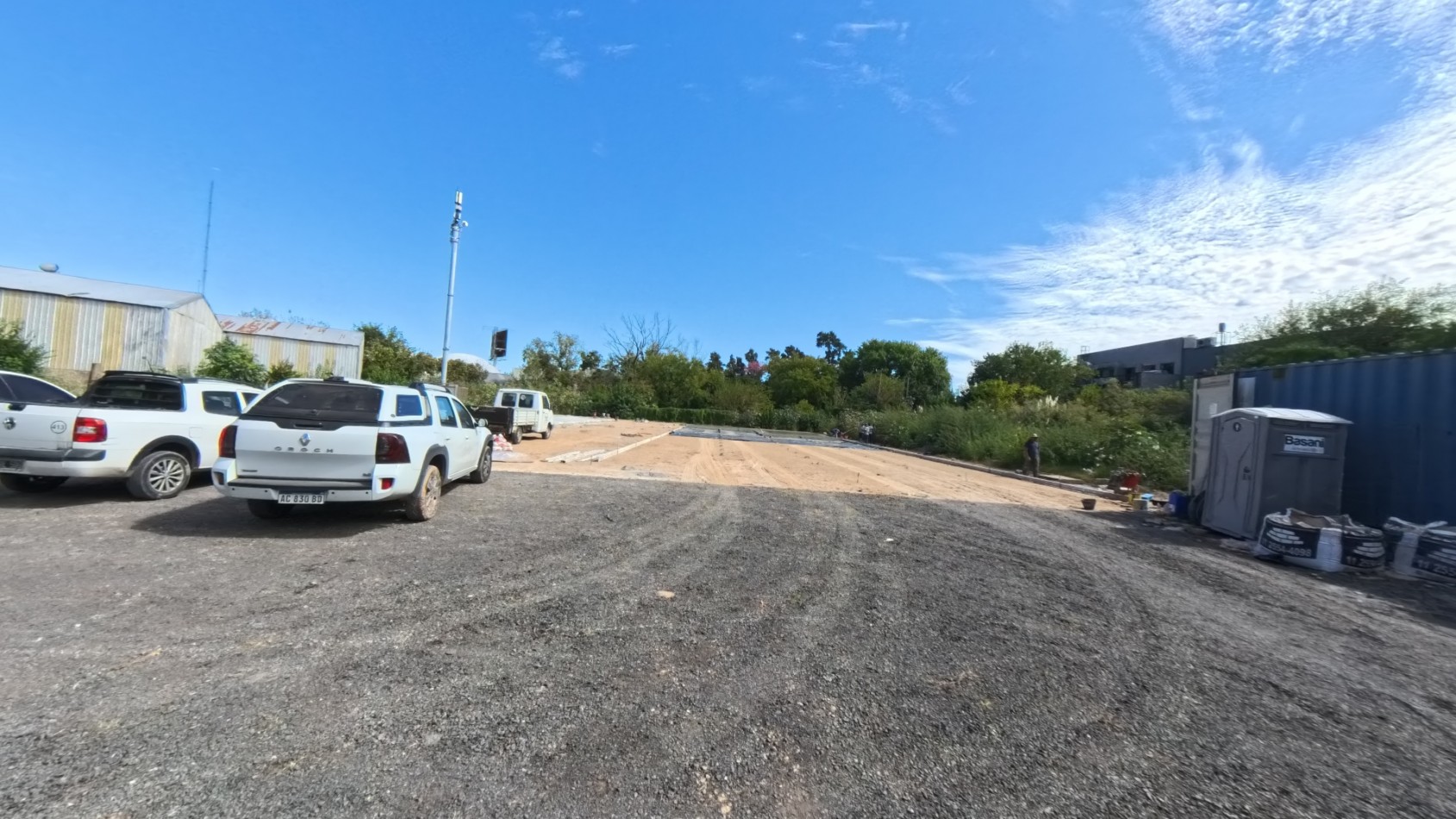 Galpon de 2000 sobre Terreno De 3200 M2 En Area De Promocion El Triangulo - Malvinas