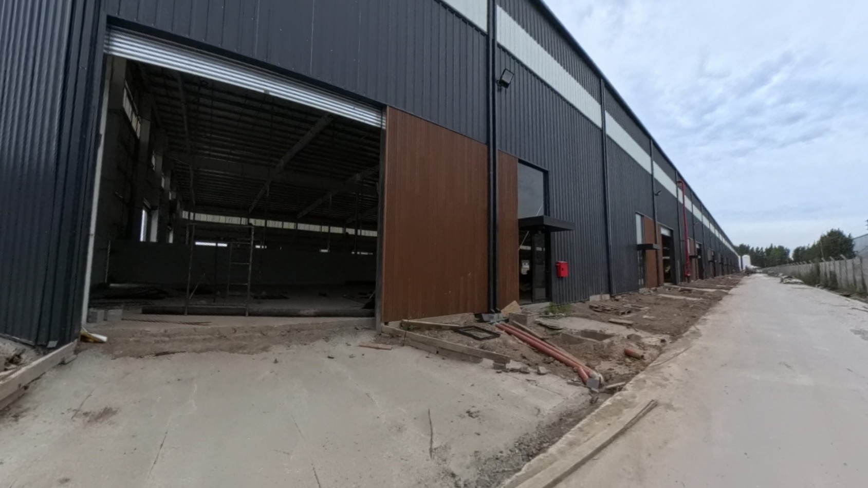 Galpon de 1120 m2 dentro de predio cerrado en Tigre a estrenar - Producto Gourmet