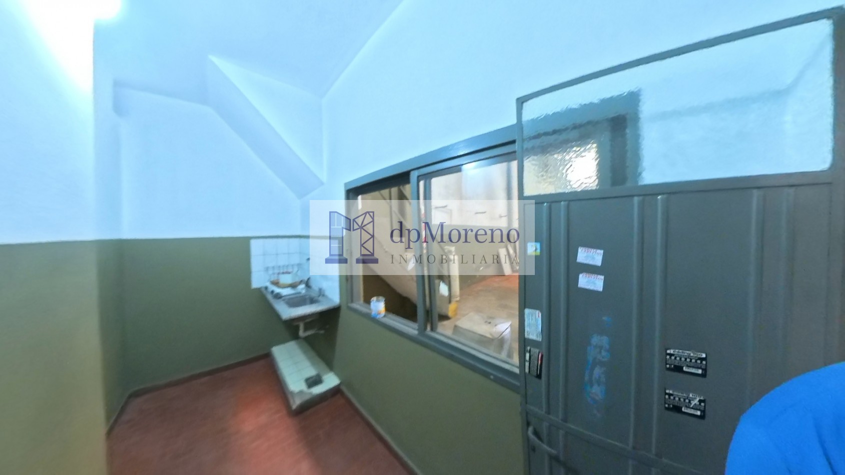 Galpon de 700 m2 sobre Ruta 8 cercano a Av. Marquez - San Martin