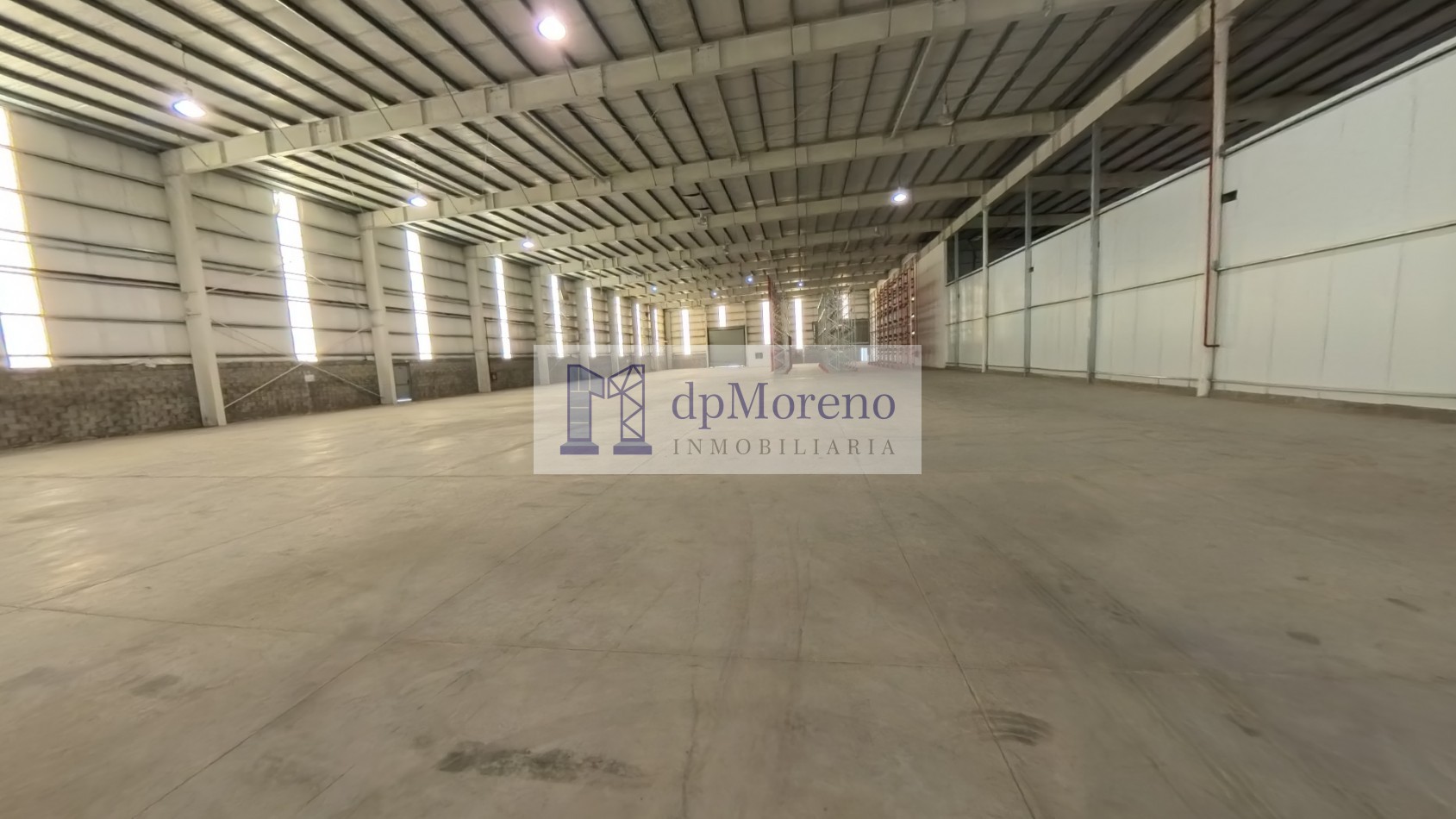 Galpon de 6600 m2 dentro del Polo Industrial Ezeiza con temperatura controlada. 
