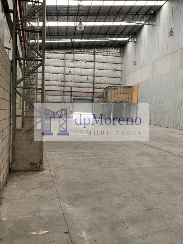 Galpon de 1500 m2 en Pacheco dentro de predio industrial sobre Panamericana y Ruta 197