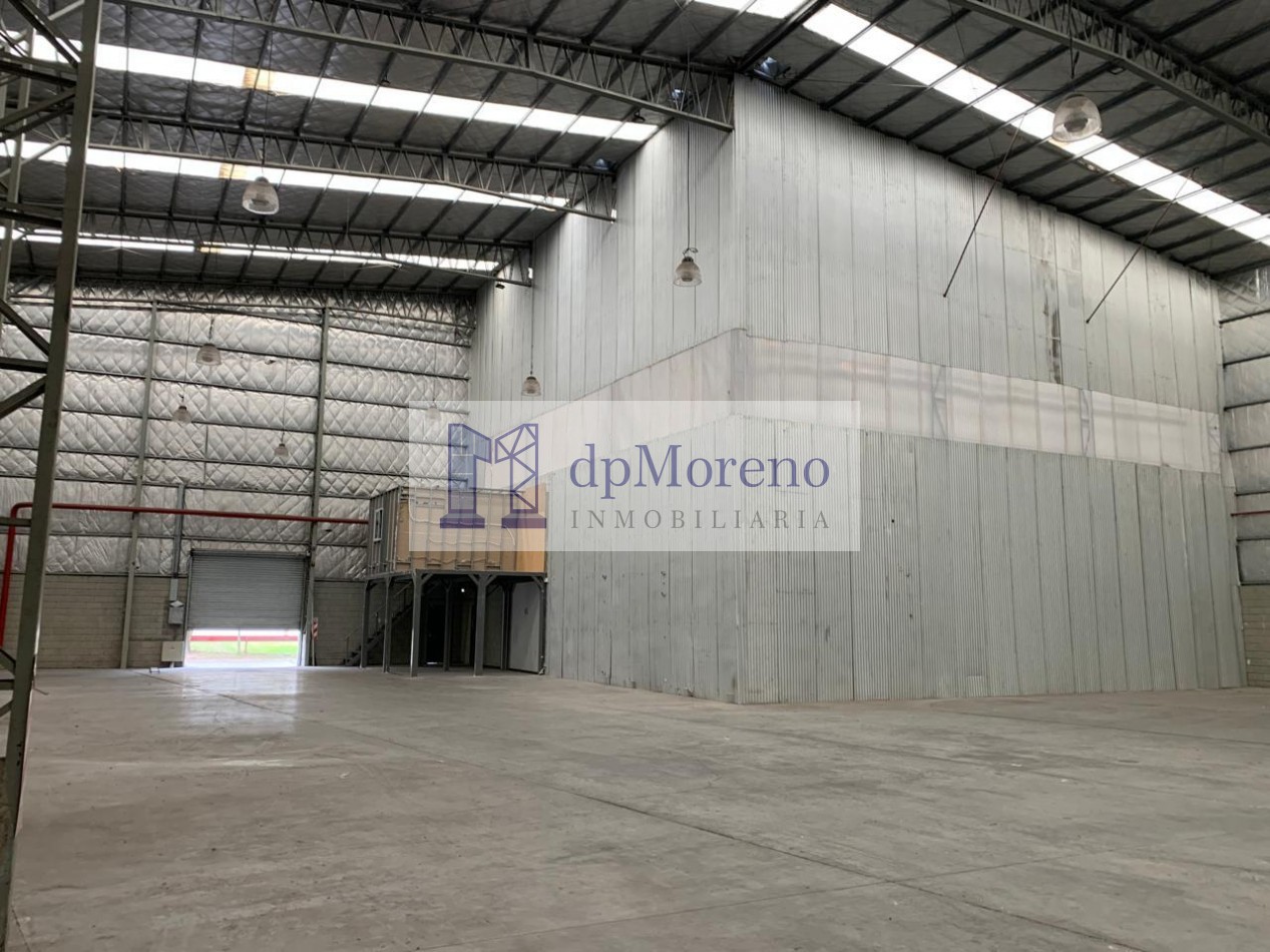 Galpon de 1500 m2 en Pacheco dentro de predio industrial sobre Panamericana y Ruta 197