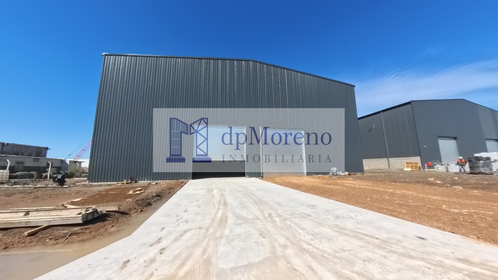 Galpon de 3300 m2 dentro de Parque Industrial cerrado en Ruta 25