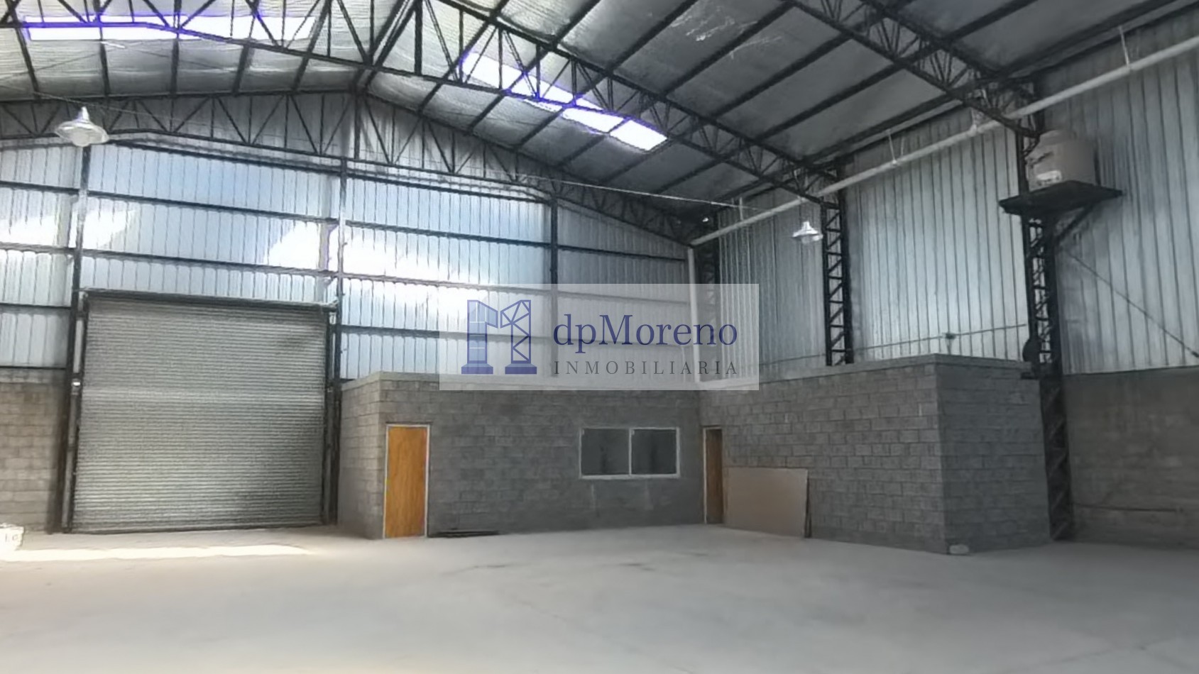 Galpon de 600 m2 en Ruta 24 a tres cuadras de Acceso Oeste