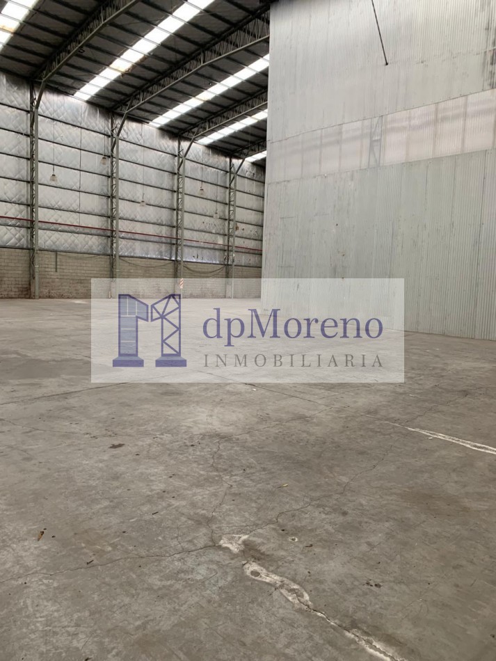 Galpon de 1500 m2 en Pacheco dentro de predio industrial sobre Panamericana y Ruta 197