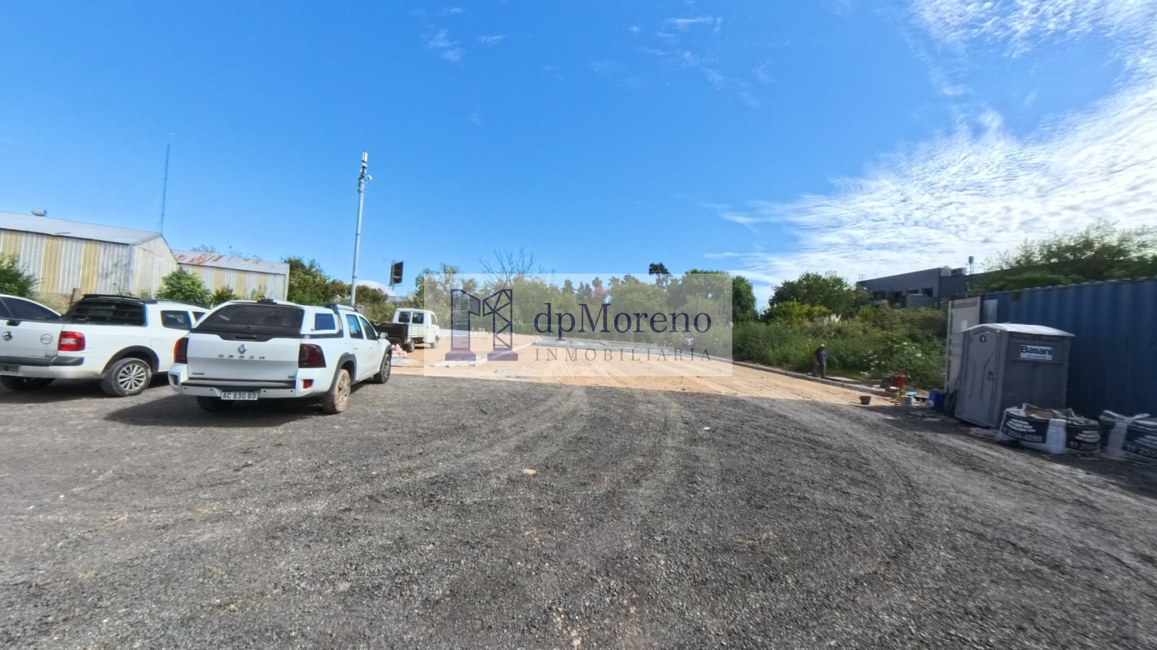 Galpon de 2000 sobre Terreno De 3200 M2 En Area De Promocion El Triangulo - Malvinas