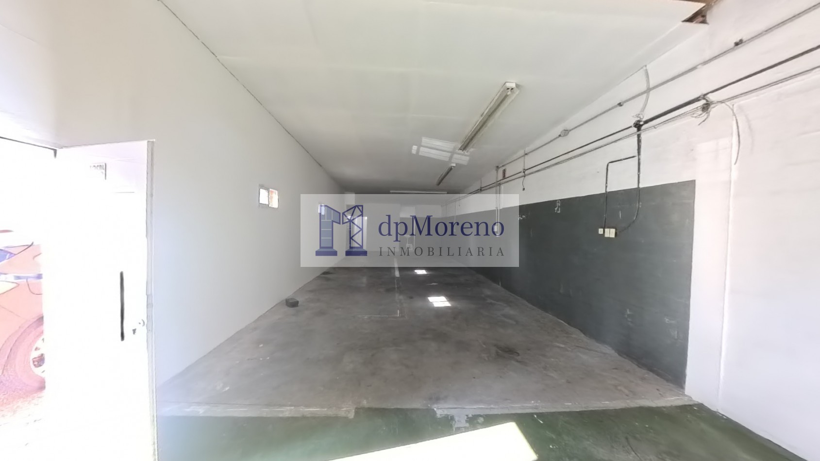 Galpon de 100 m2 dentro de predio en el centro de Parque Industrial de Pilar