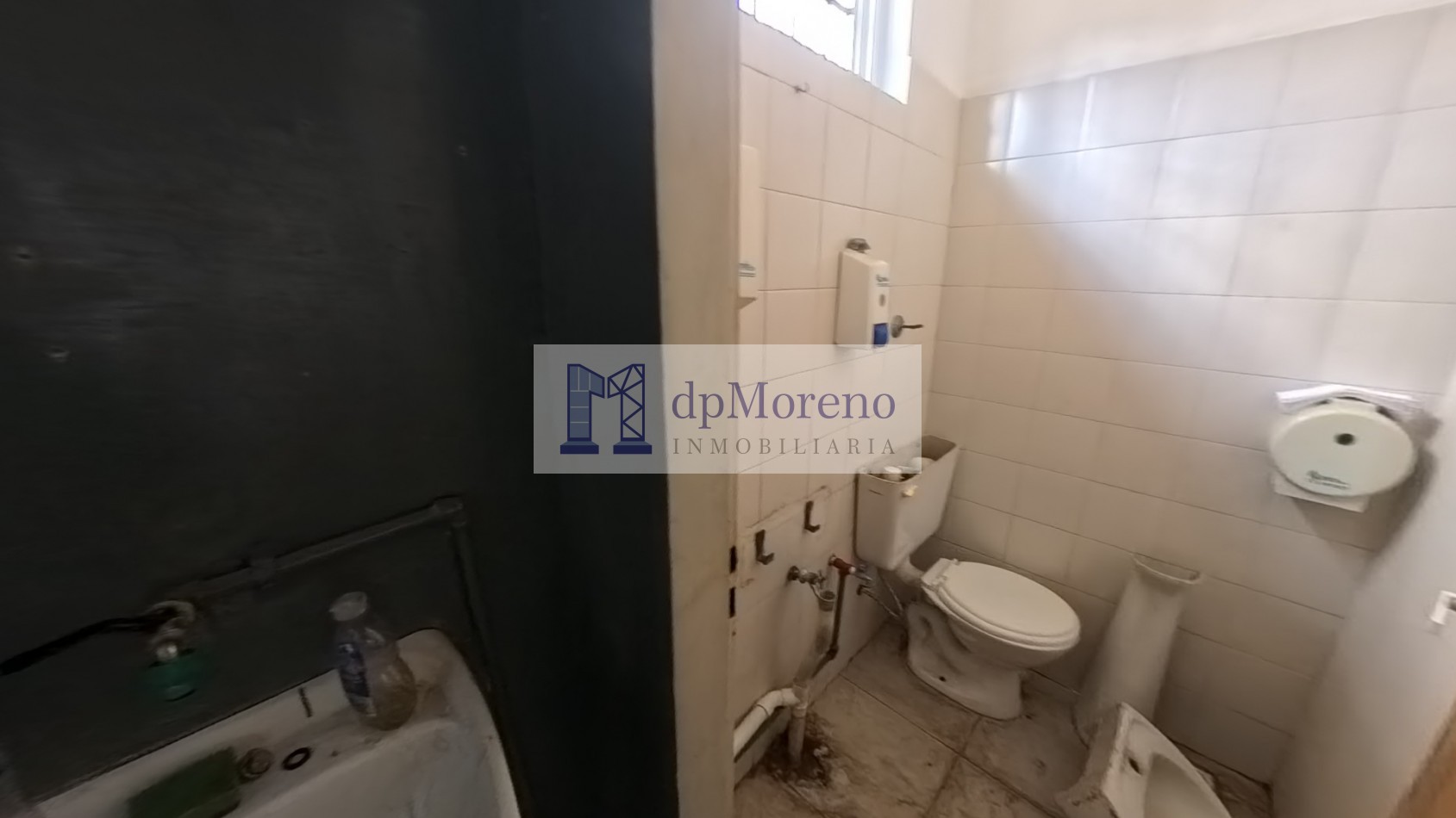 Galpon de 100 m2 dentro de predio en el centro de Parque Industrial de Pilar