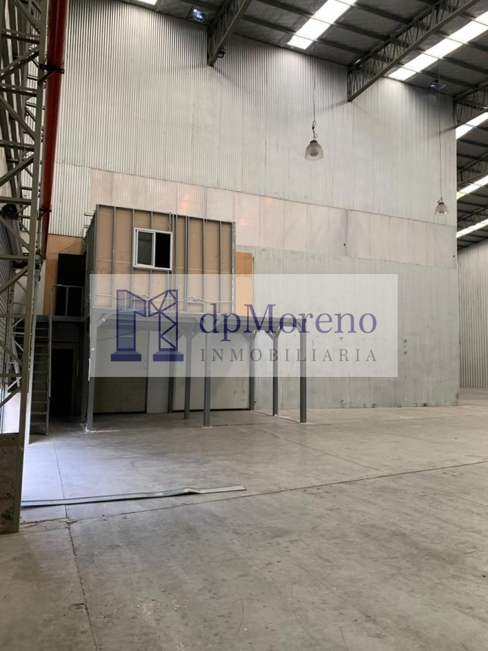 Galpon de 1500 m2 en Pacheco dentro de predio industrial sobre Panamericana y Ruta 197
