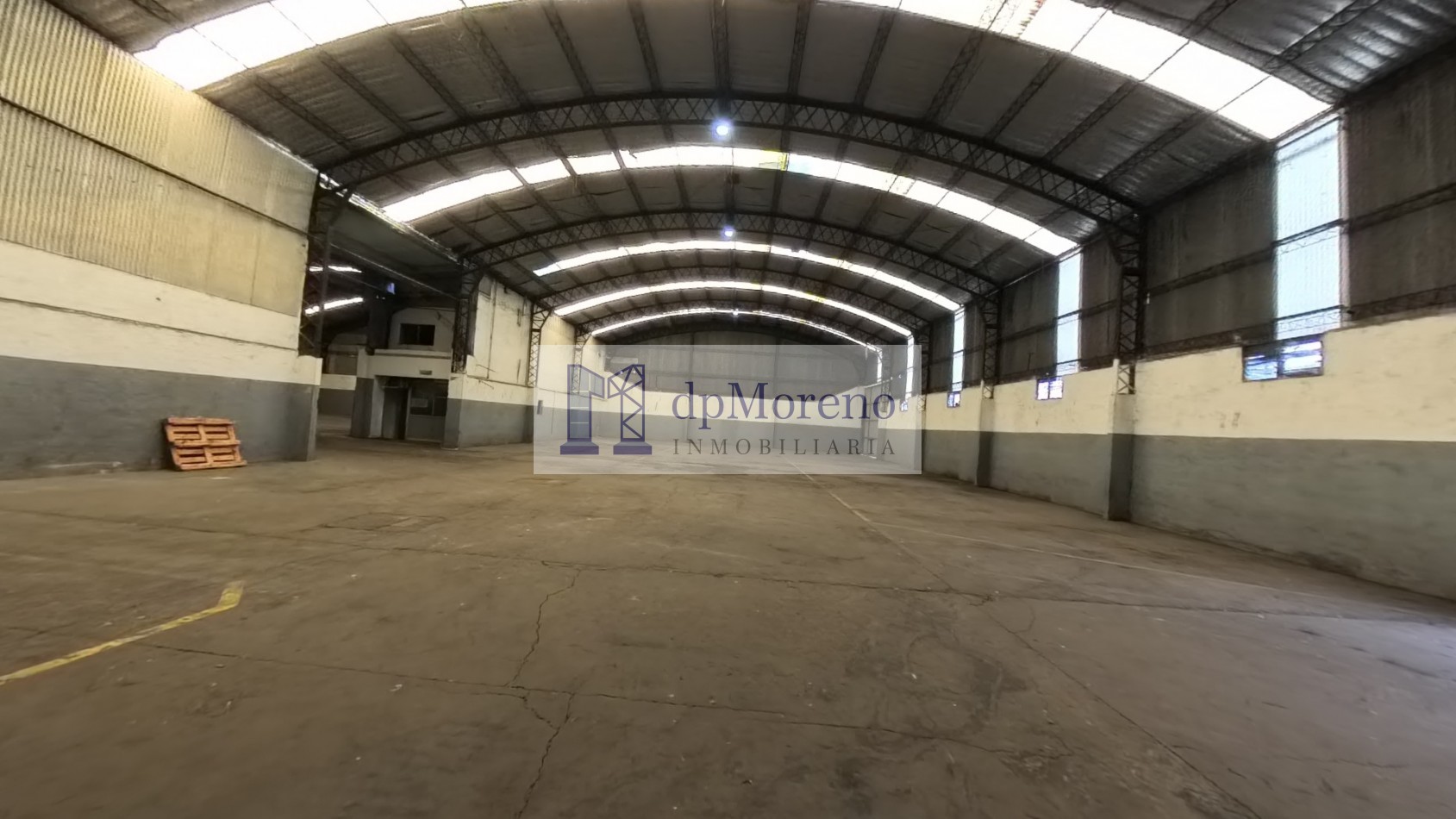 Galpon de 2200 m2 sobre Avenida en Pacheco a metros de 197