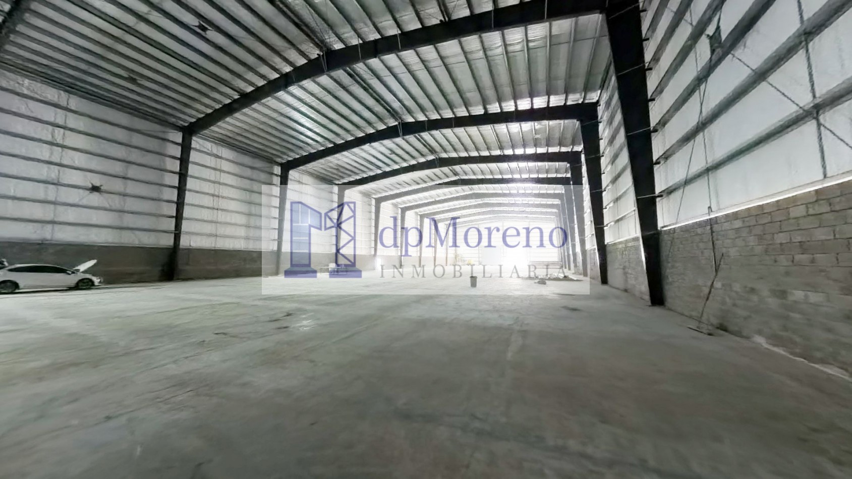 Galpon de 3300 m2 dentro de Parque Industrial cerrado en Ruta 25
