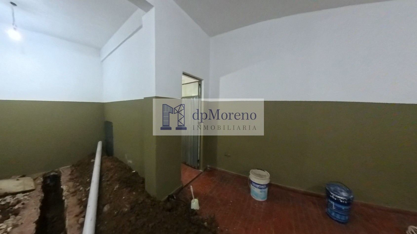 Galpon de 700 m2 sobre Ruta 8 cercano a Av. Marquez - San Martin