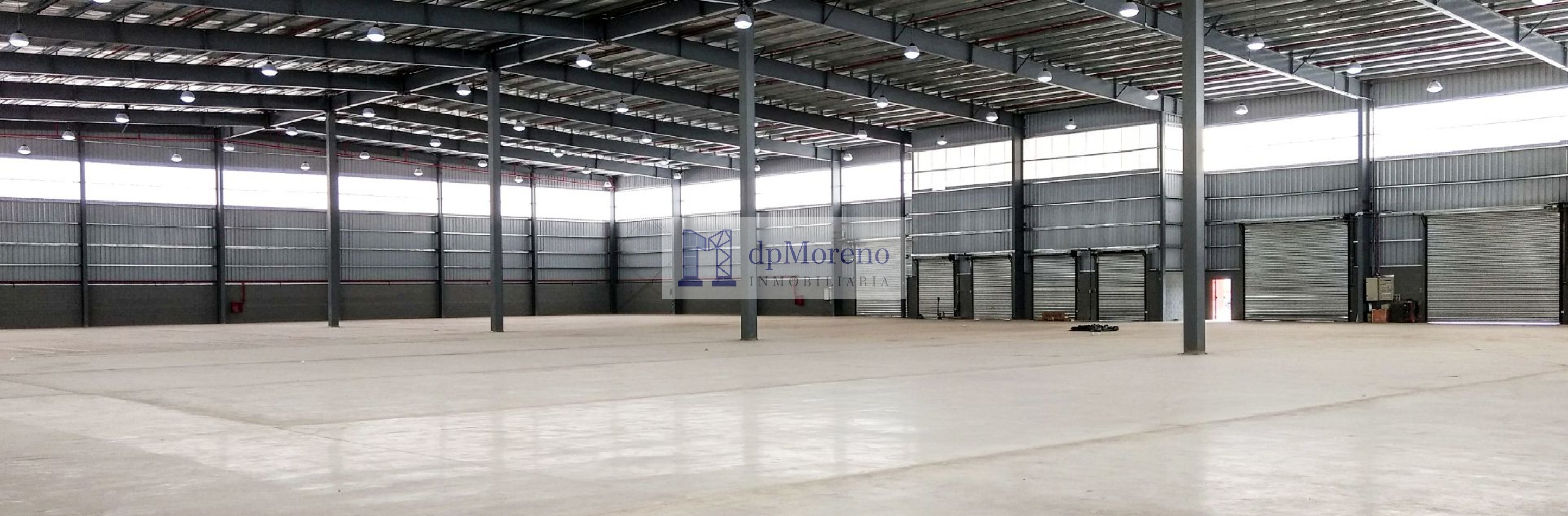 Galpon de 3162 m2 dentro de Centro Logistico en Garin