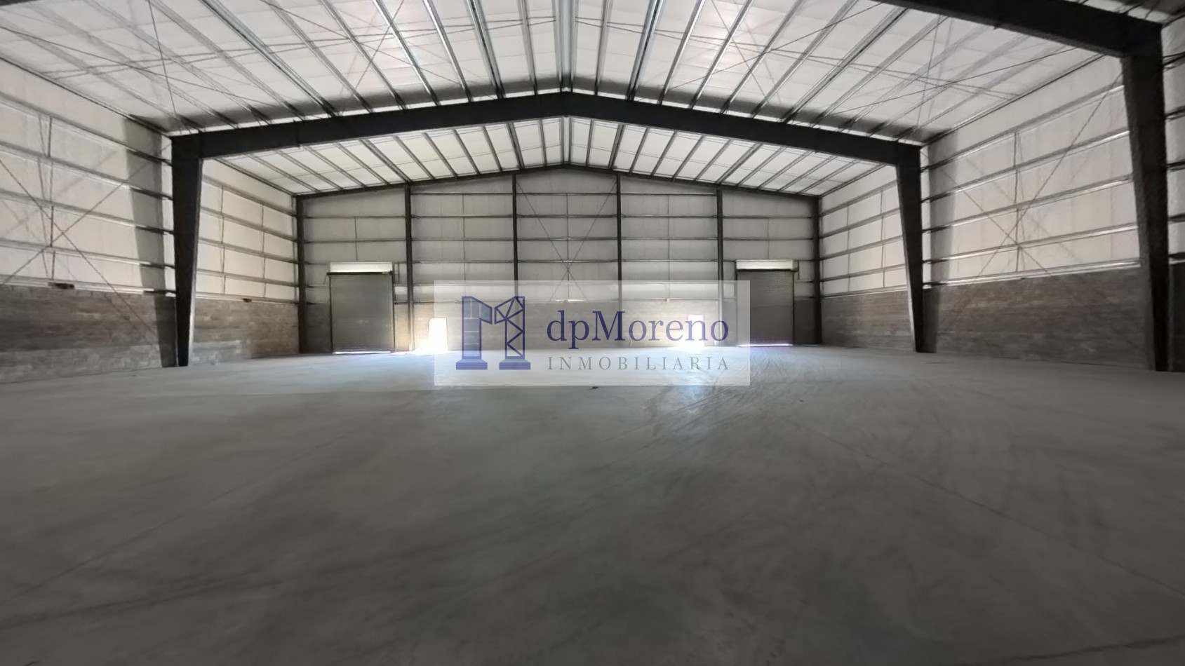 Galpon de 1350 m2 dentro de parque industrial a 3 km de Panamericana