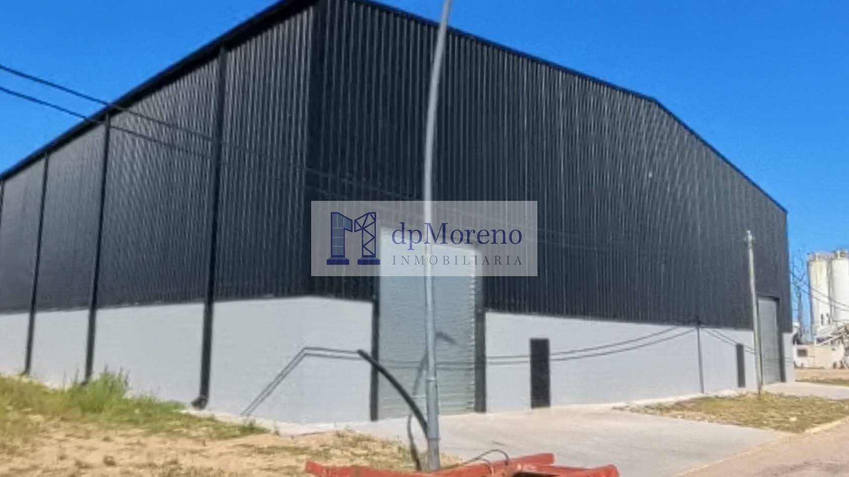 Galpon de 1350 m2 dentro de parque industrial a 3 km de Panamericana