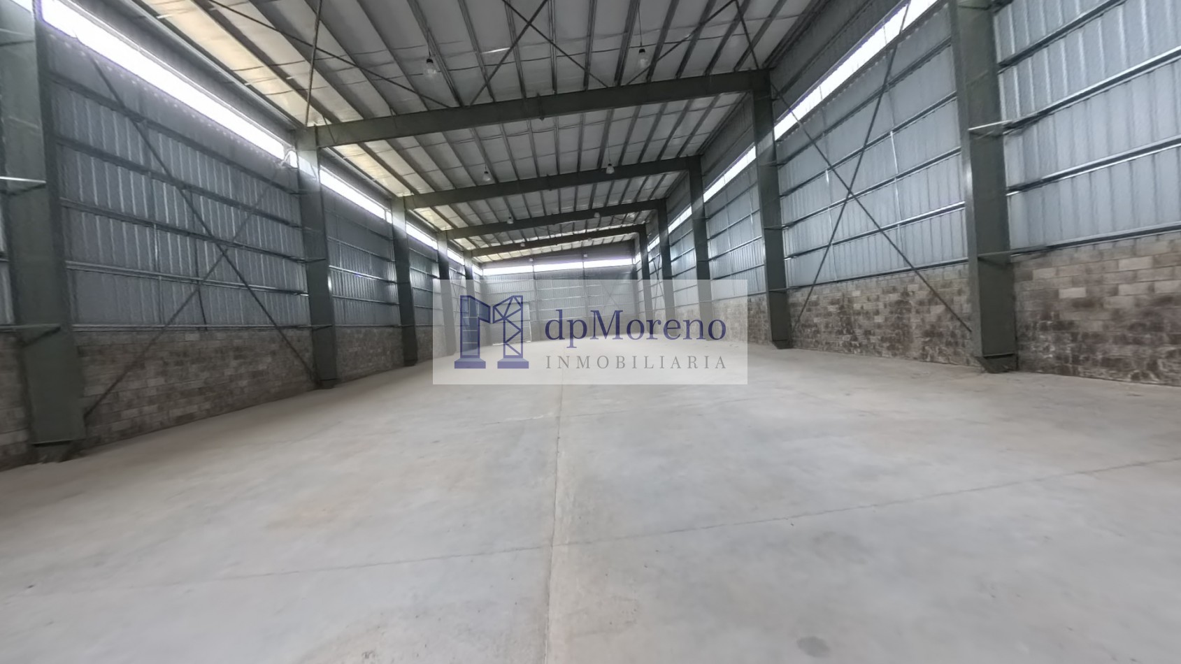 Galpon de 1860 m2 dentro de parque Industrial en Moreno