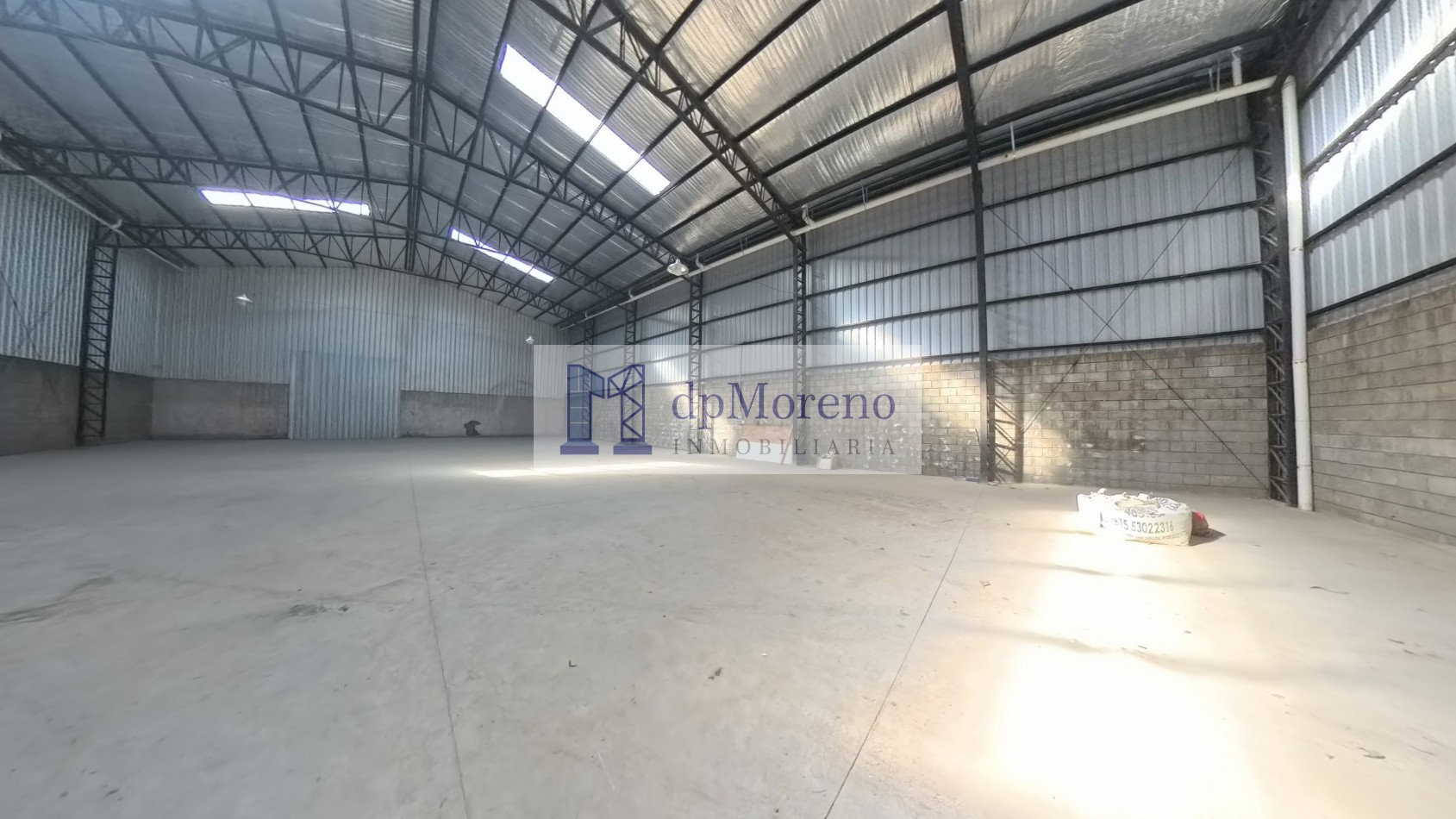 Galpon de 600 m2 en Ruta 24 a tres cuadras de Acceso Oeste
