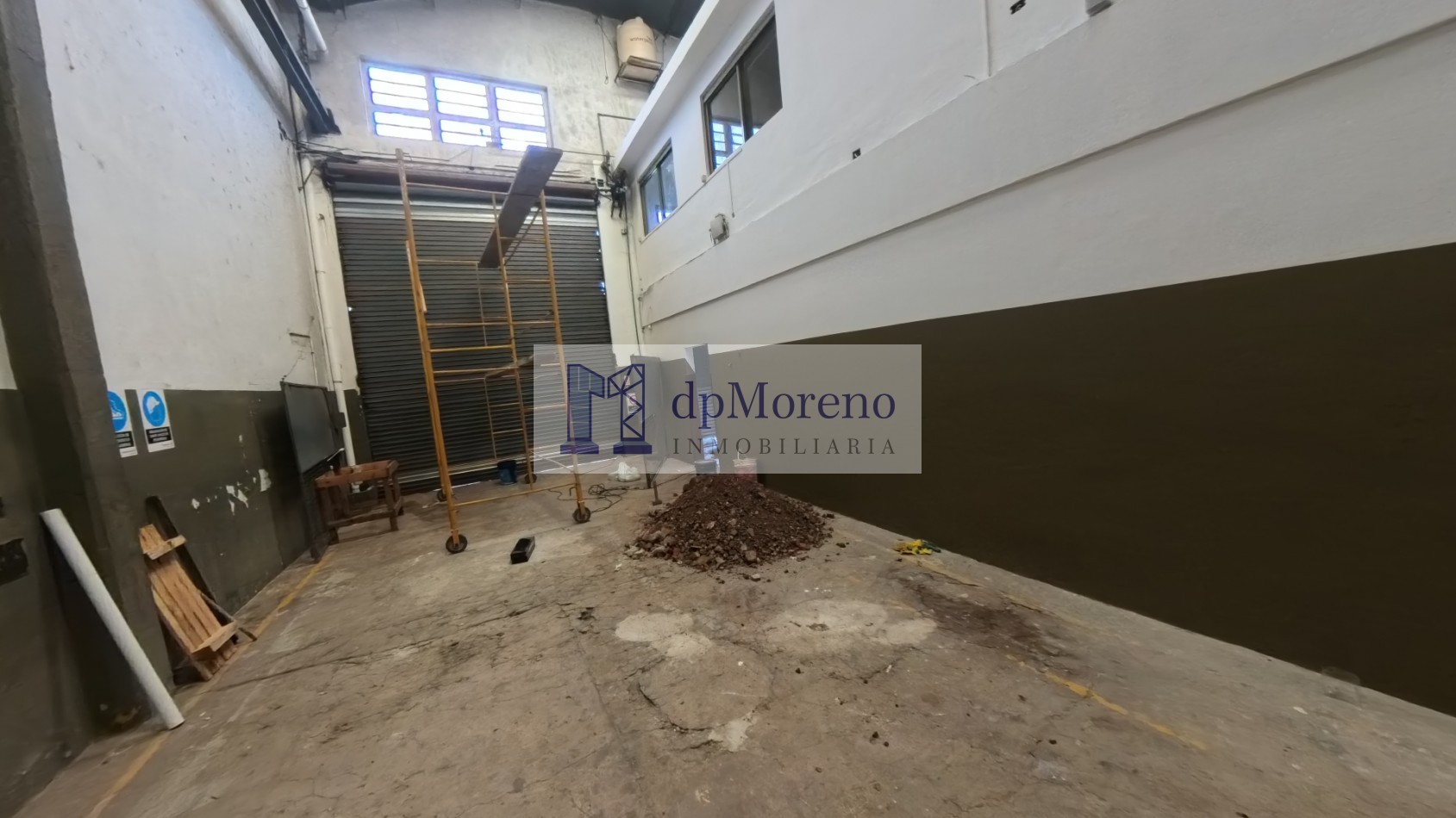 Galpon de 700 m2 sobre Ruta 8 cercano a Av. Marquez - San Martin