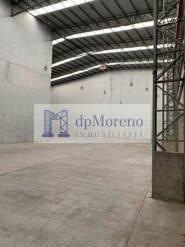Galpon de 1500 m2 en Pacheco dentro de predio industrial sobre Panamericana y Ruta 197