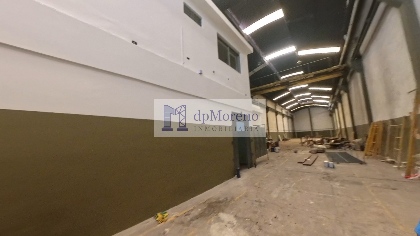 Galpon de 700 m2 sobre Ruta 8 cercano a Av. Marquez - San Martin