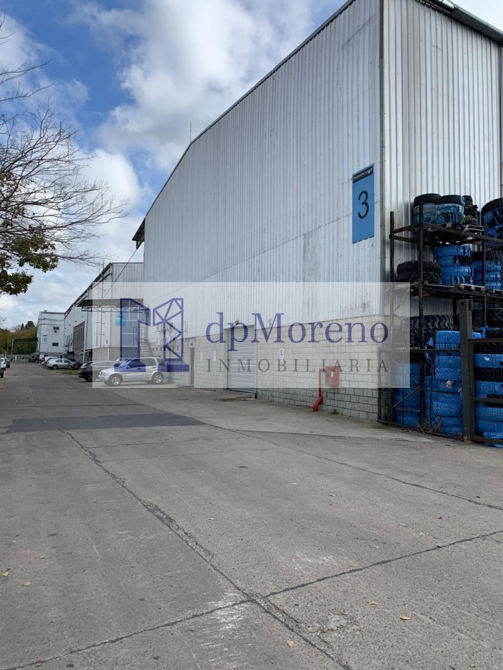 Galpon de 1500 m2 en Pacheco dentro de predio industrial sobre Panamericana y Ruta 197